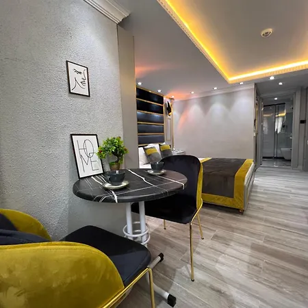 Taksim Larissa Апарт-отель 4*