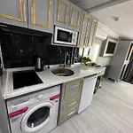 Taksim Larissa 公寓式酒店 4*