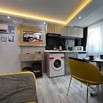 Taksim Larissa 公寓式酒店
