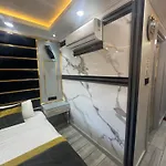 Taksim Larissa 公寓式酒店 4*