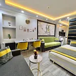 Taksim Larissa 公寓式酒店 4*