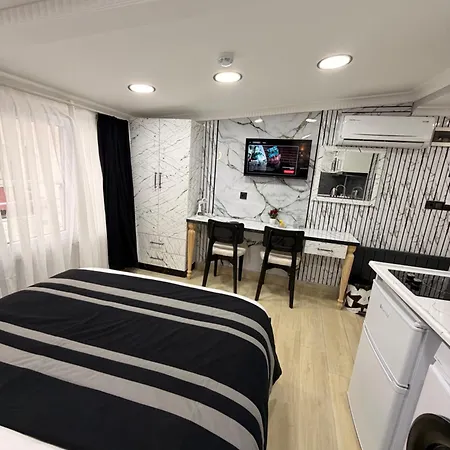 Taksim Larissa 아파트호텔 4*