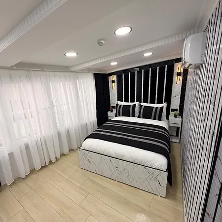 아파트호텔 Taksim Larissa 4*