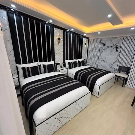 Taksim Larissa 4* 이스탄불