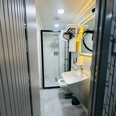 아파트호텔 Taksim Larissa 4*