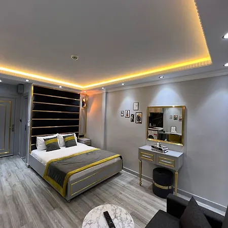מלון דירות Taksim Larissa 4*